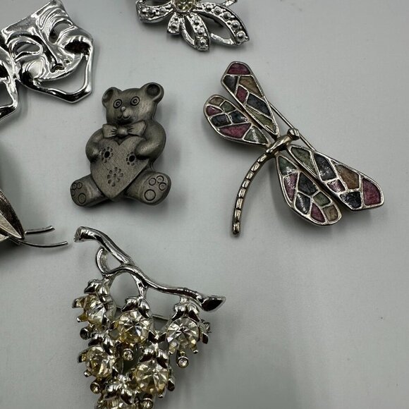 Vintage Brooch Lot Silver Tone Dragonfly Leaf Mask Bear Flower Cluster 6PC - Picture 5 of 15